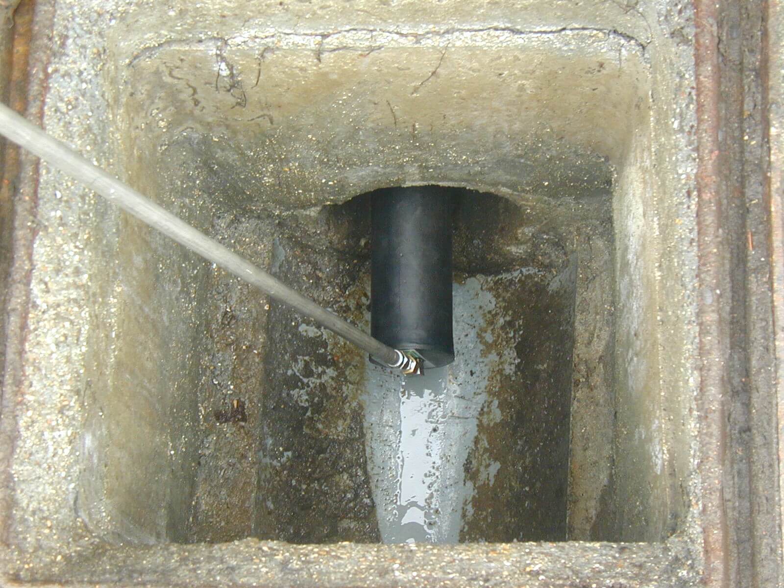 Inflatable sewer plug Musthane